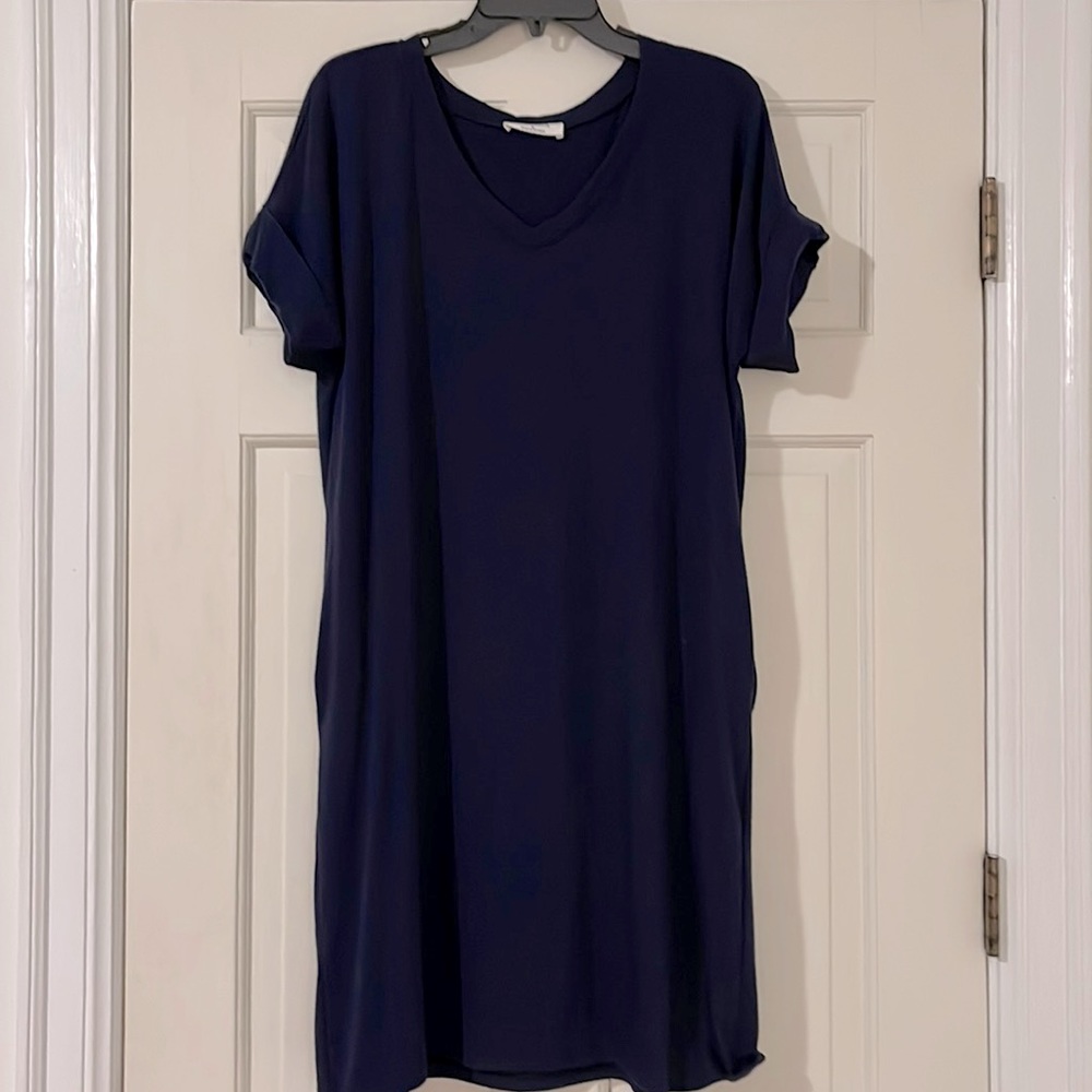 V-neck T-Shirt dress w/pockets- Sz L